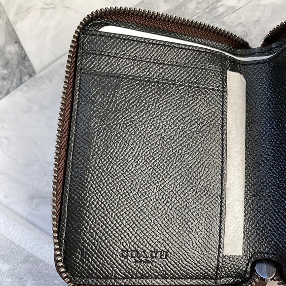 NEW Coach Small Zip Around Wallet - Picture 6 of 10